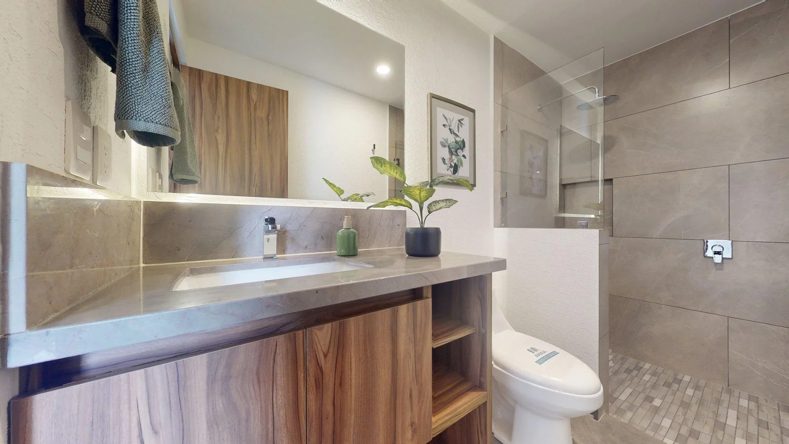 Altos Juriquilla. Estudio, sonido ambiente y cocina equipada