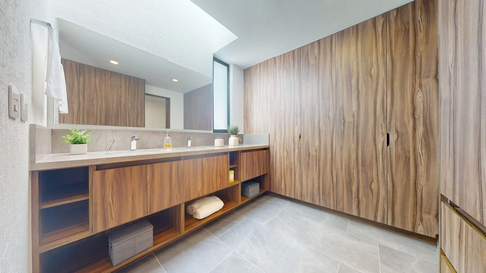 Altos Juriquilla. Estudio, sonido ambiente y cocina equipada