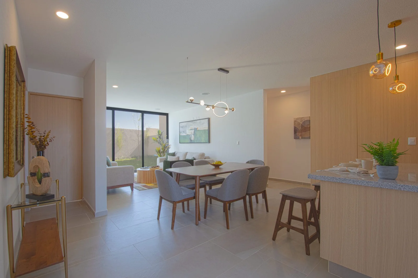 Altos Juriquilla. Estudio, sonido ambiente, cocina equipada y área de lavado