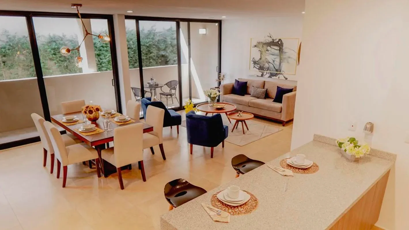 Zibatá. Cocina equipada, área de lavado, estudio y terraza