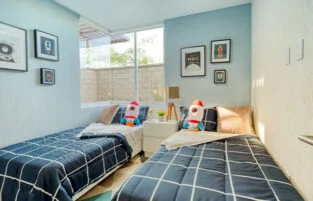 Sonterra. Family room