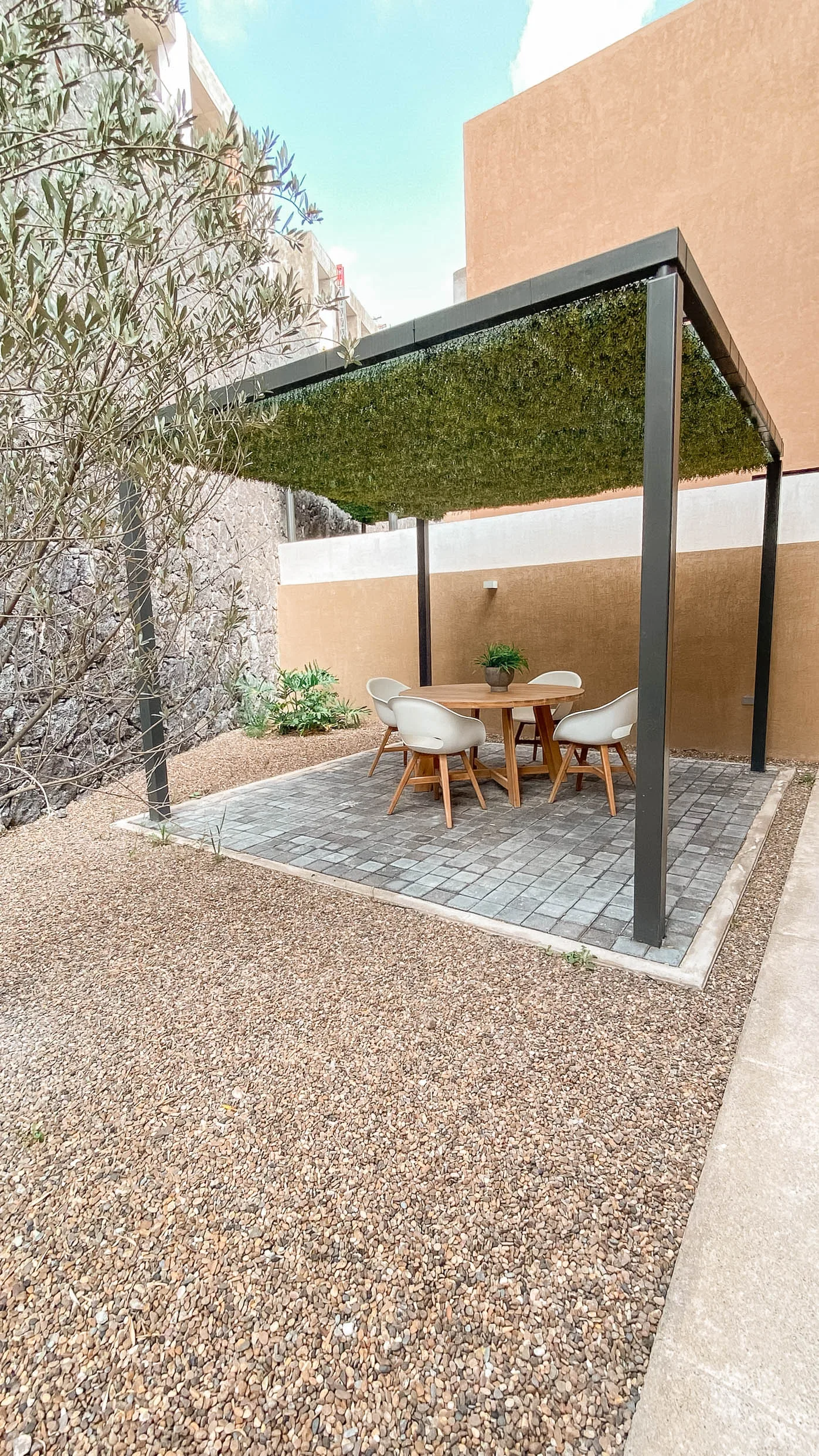 Zibatá. 3 Recámaras y jardín